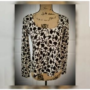 Cardigan sweater black ivory decorative buttons